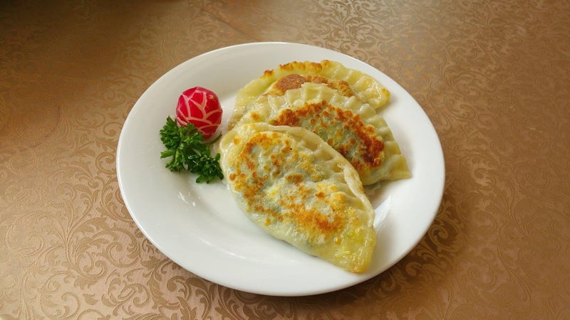 One More Szechuan Chinese Cuisine一聚小館 cover