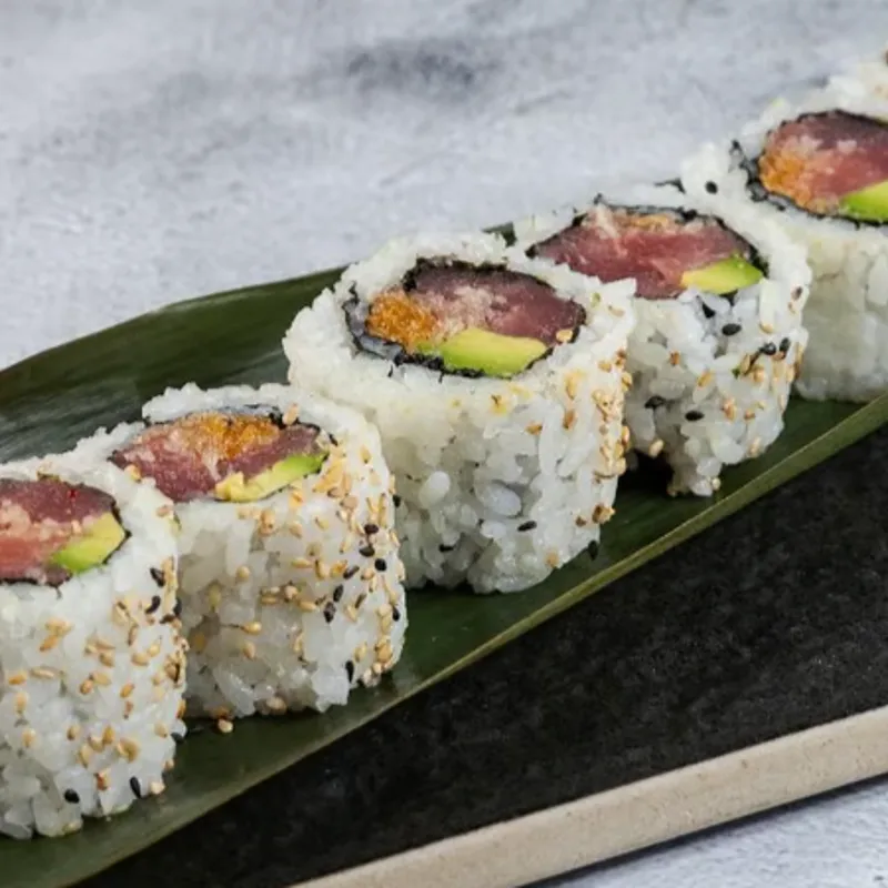Spicy Salmon Tuna & Avocado Maki (6)