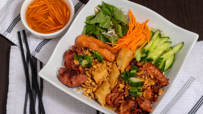 Pho Que Huong cover