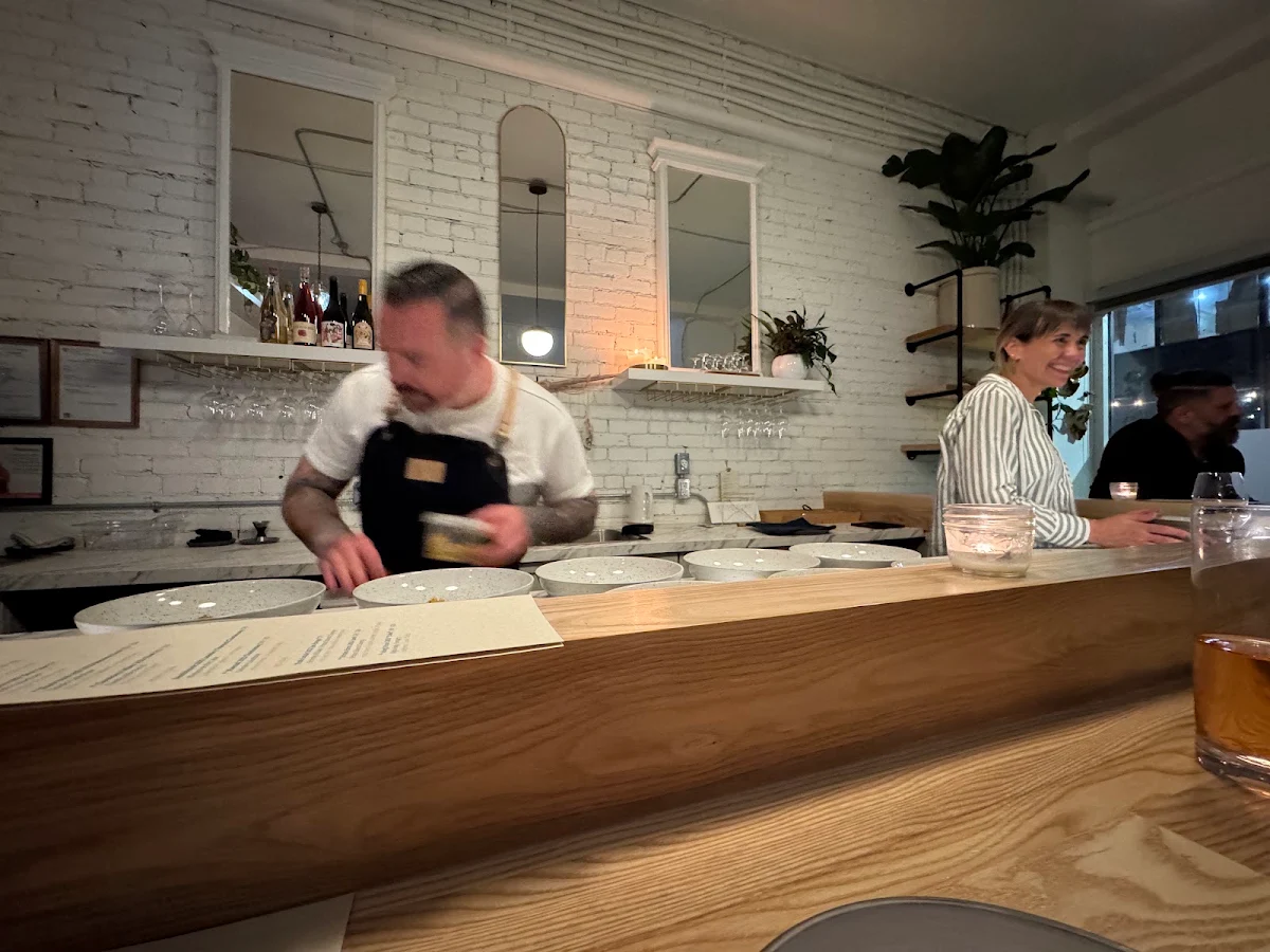 Vibe, Restaurant Capelin