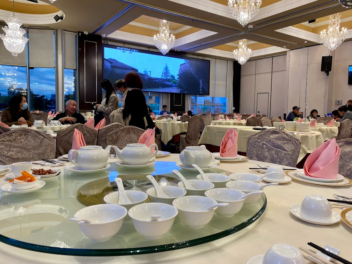Vibe, Royal Garden Seafood Restaurant