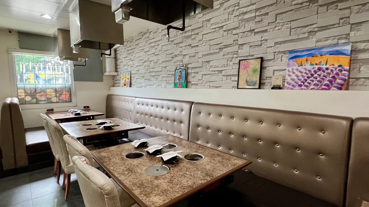 Vibe, Lion Hot Pot Ltd