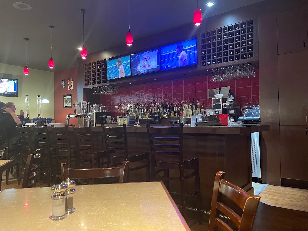 Vibe, Pizza Place