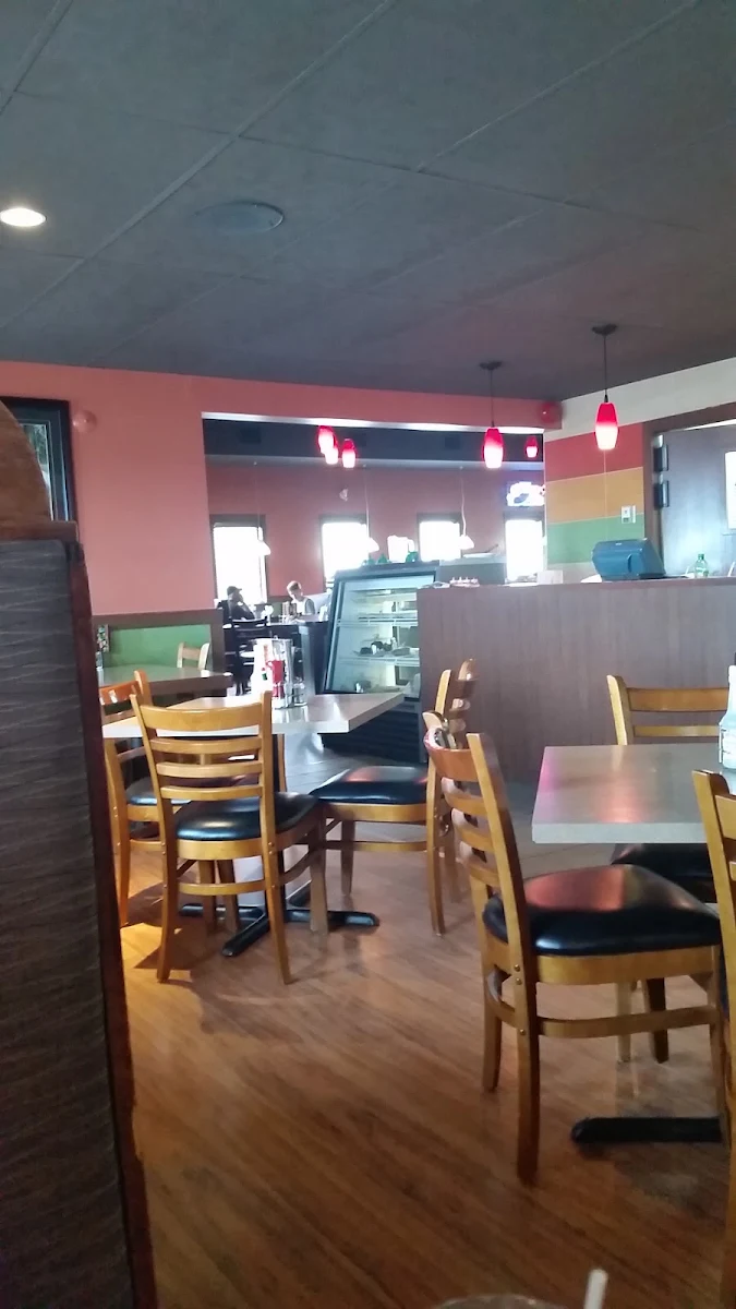 Vibe, Pizza Place