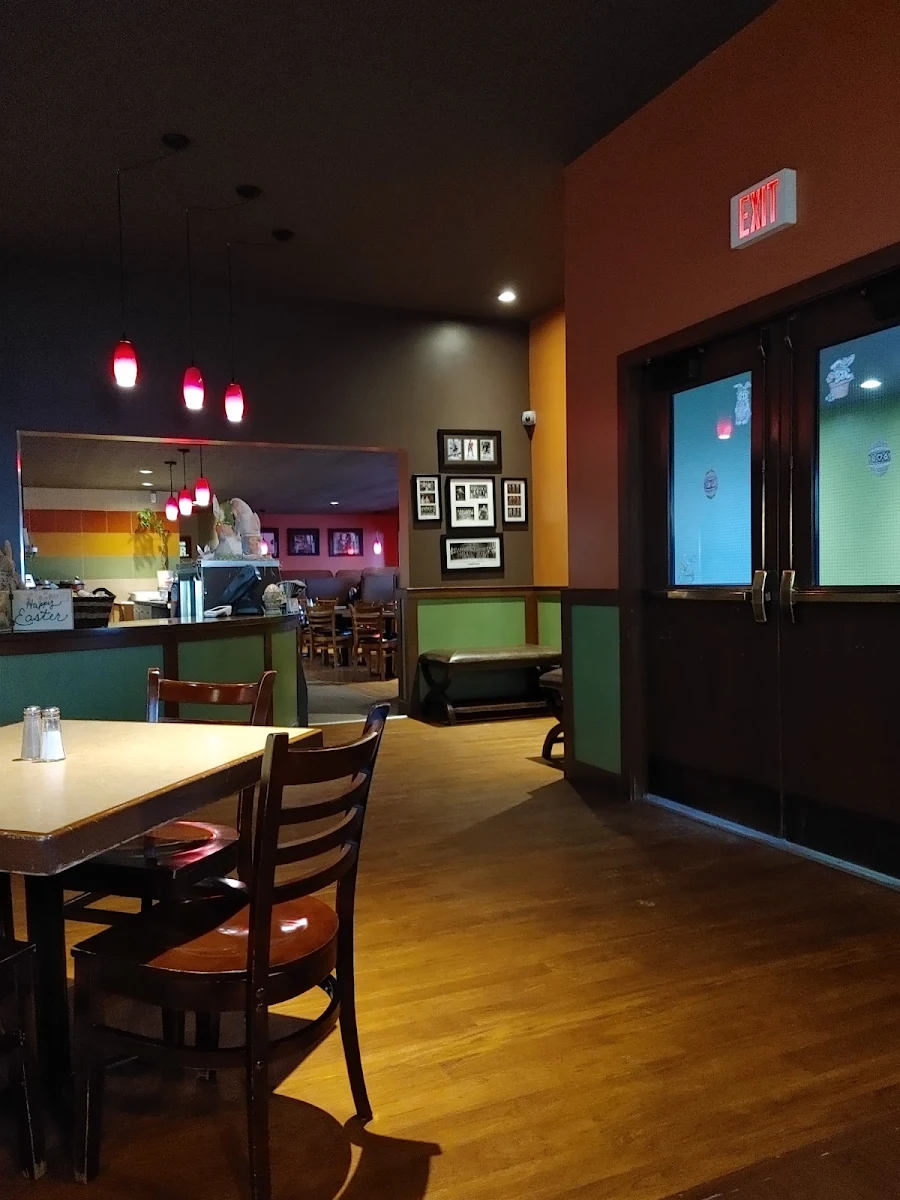 Vibe, Pizza Place