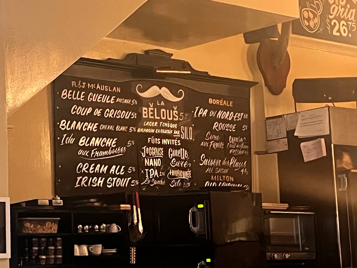 Menu, Bílý Kůň