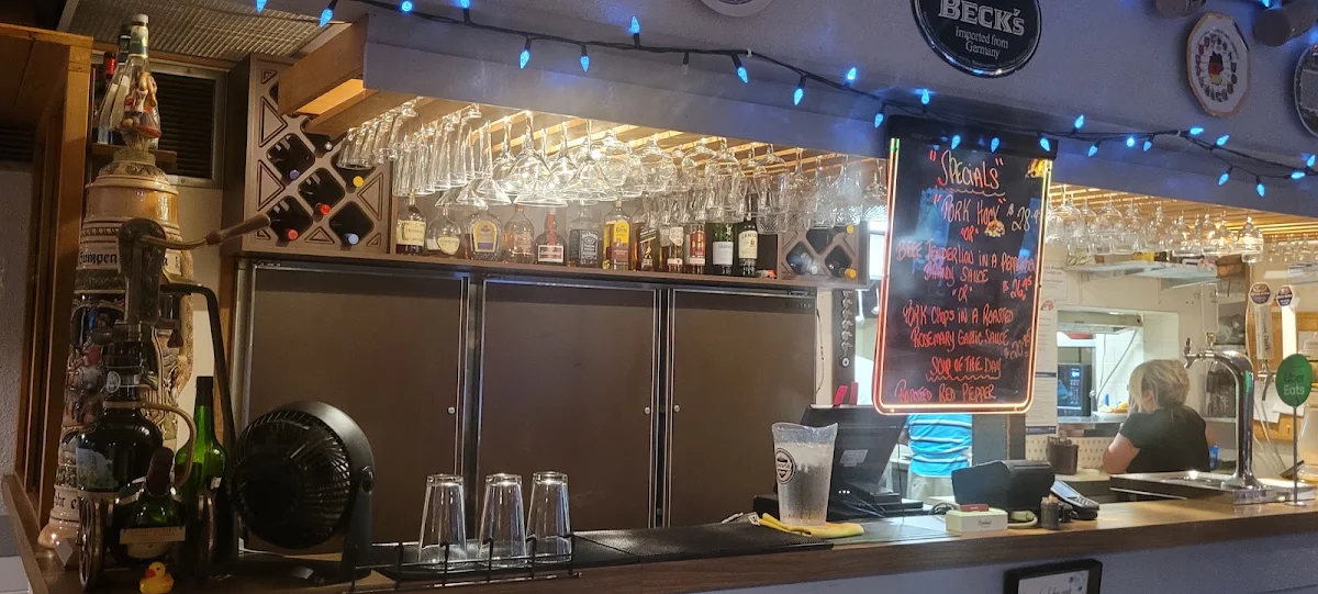 Vibe, Sauter's Inn Restaurant