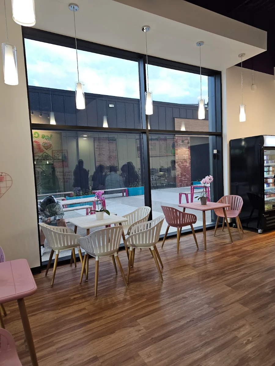 Vibe, Love at First Scoop & Coffee