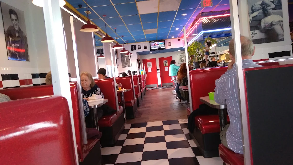 Vibe, Wimpys Diner