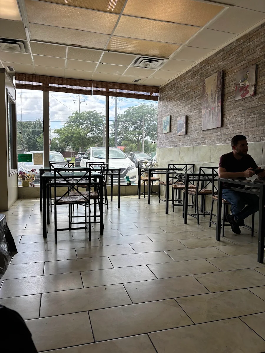 Vibe, Tender Shawarma & Grill