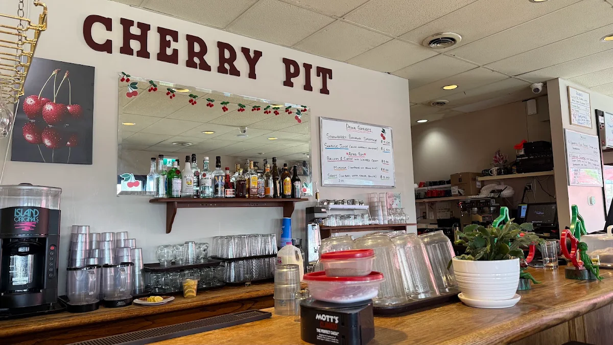 Vibe, Cherry Pit Restaurant
