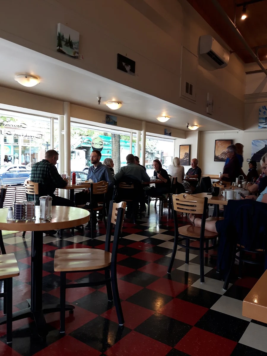Vibe, Full Circle Cafe