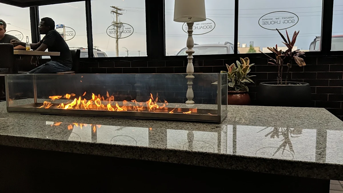 Vibe, Browns Socialhouse