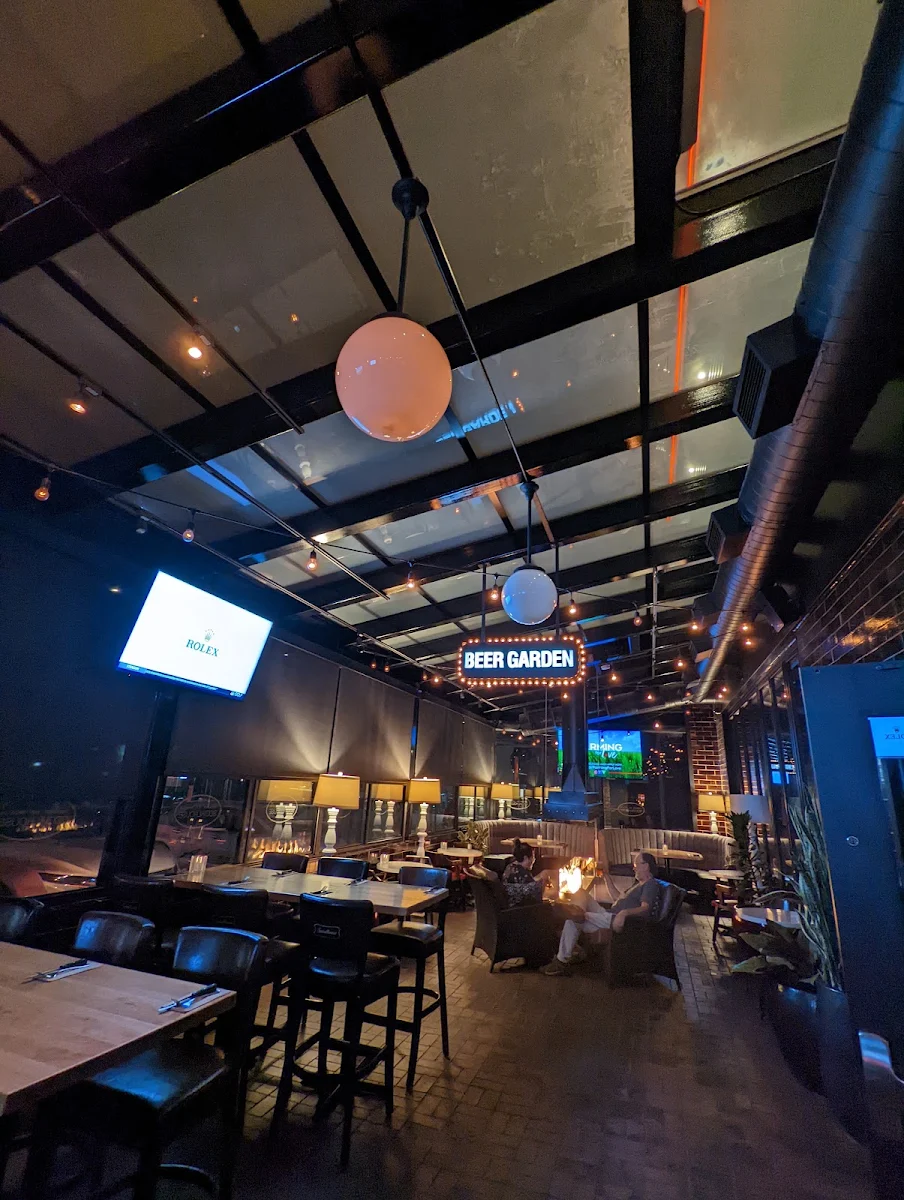 Vibe, Browns Socialhouse