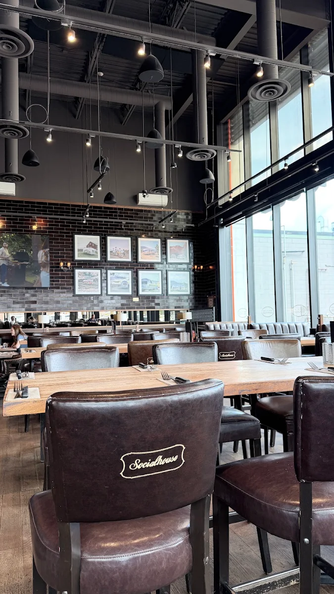 Vibe, Browns Socialhouse