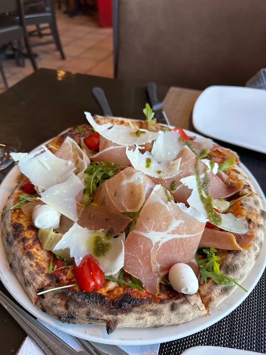Food & drink, Pub St-Bernard