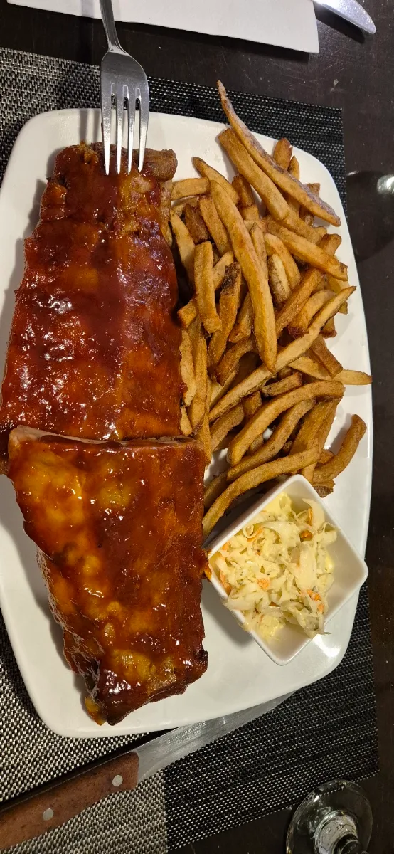 Food & drink, Pub St-Bernard