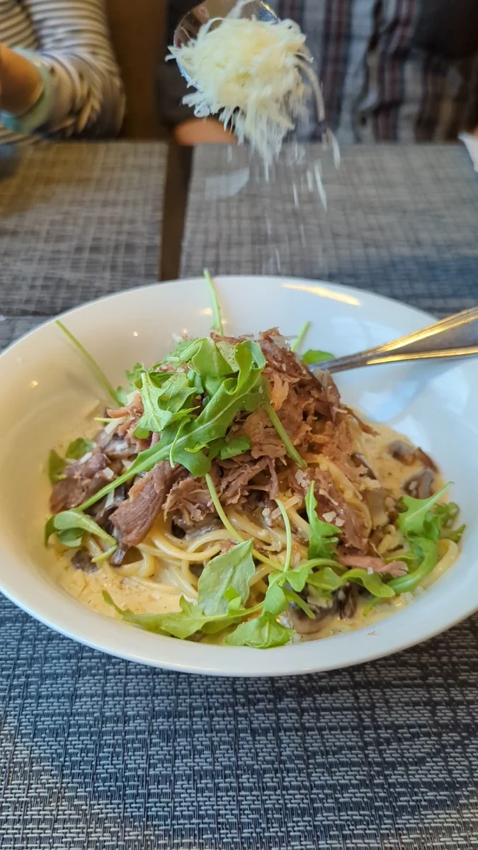 Food & drink, Pub St-Bernard