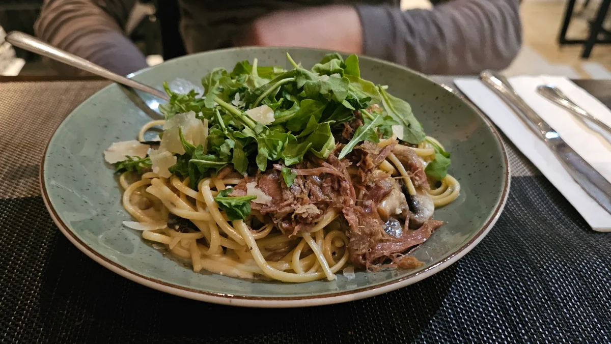 Food & drink, Pub St-Bernard