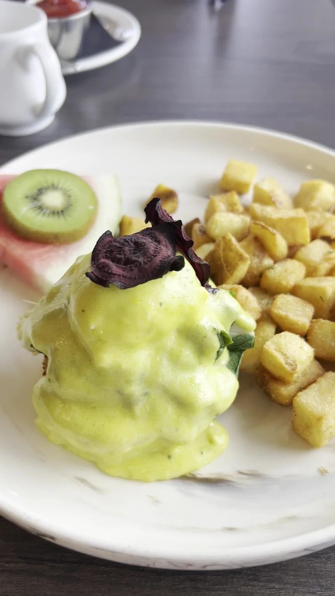 Food & drink, Vista 18 Restaurant + Lounge