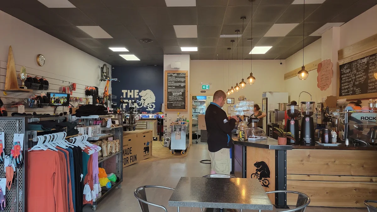 Vibe, The Fix Cafe and Cyclery
