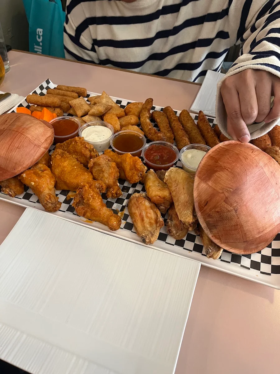 Food & drink, Taps Bar & Grill