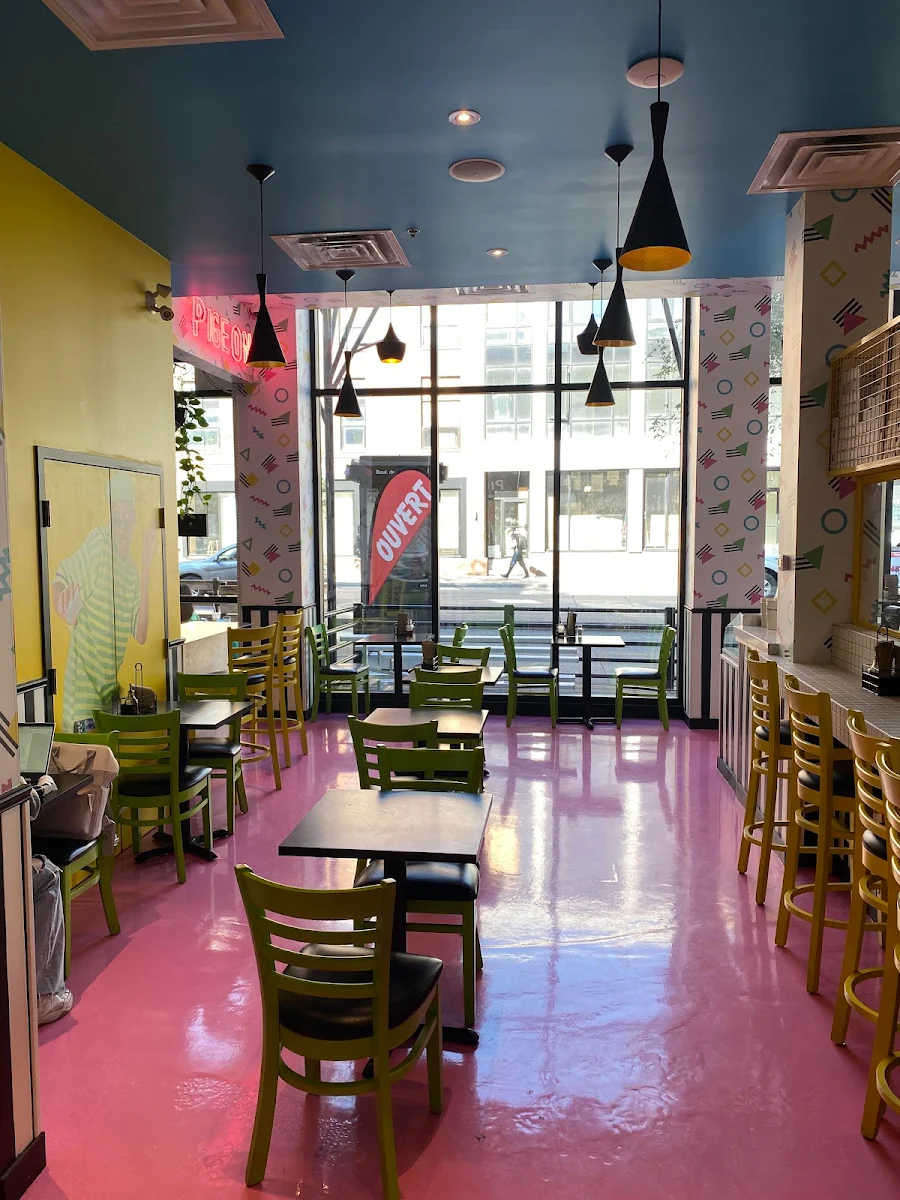 Vibe, Hang Time Pizza Centre Ville