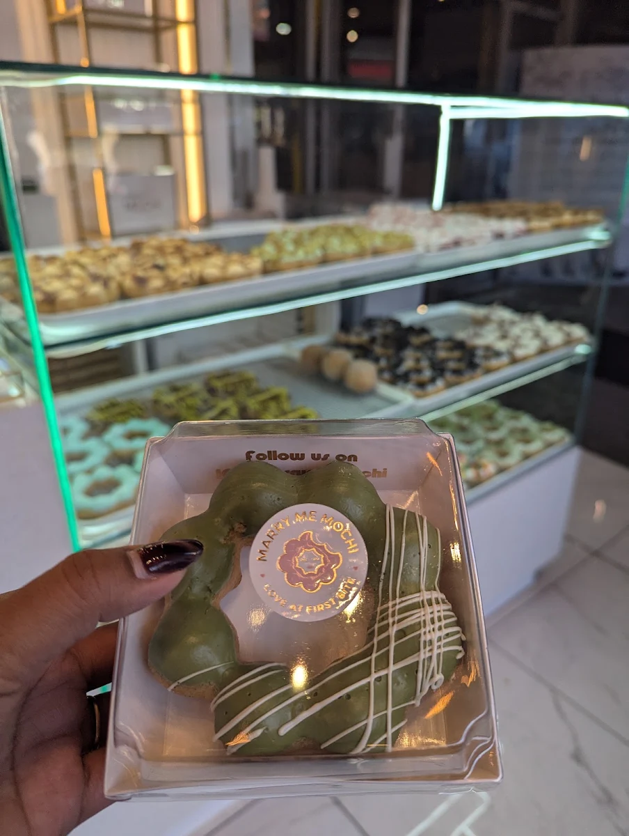 Vibe, Marry Me Mochi
