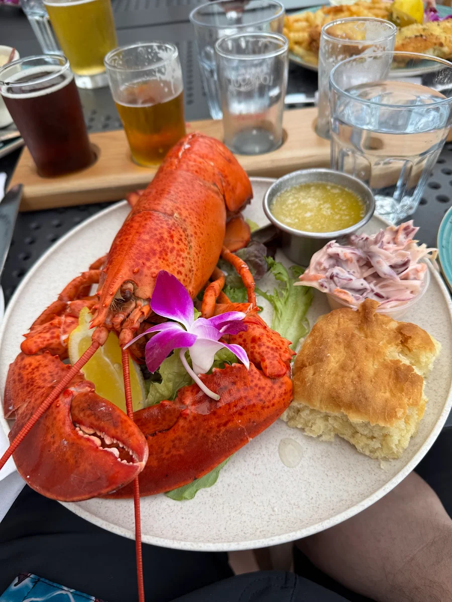 Food & drink, The Fiddling Fisherman Lookout