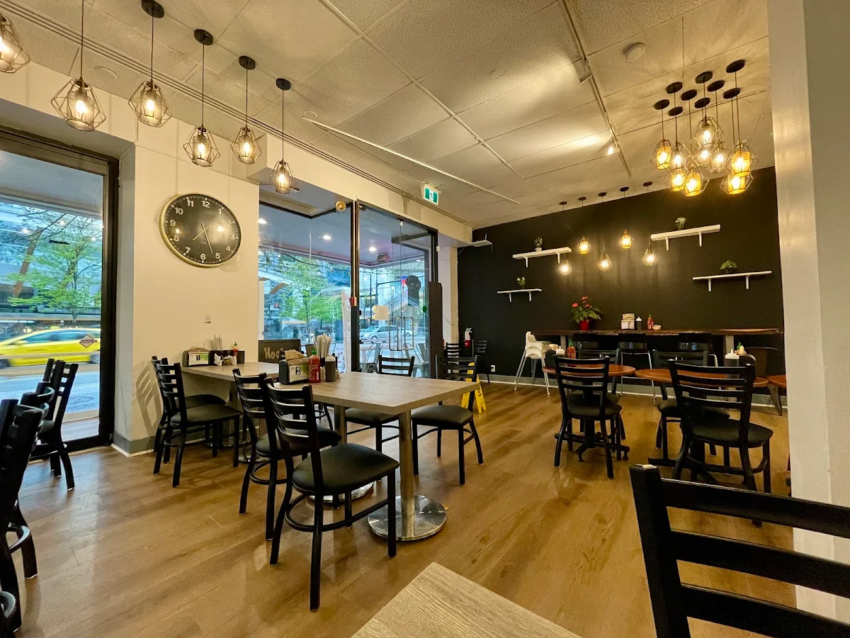 Vibe, Pho Georgia Express