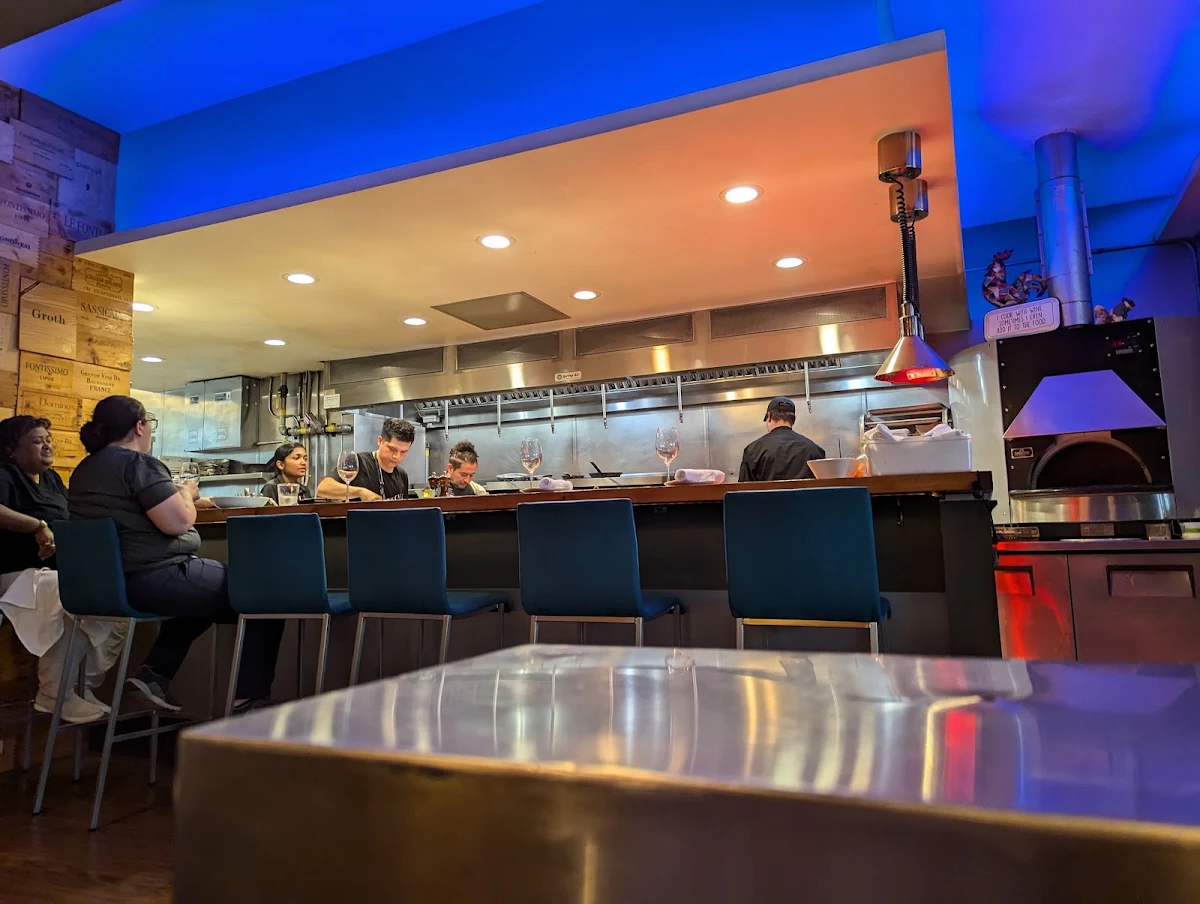 Vibe, Janet Lynn's Bistro