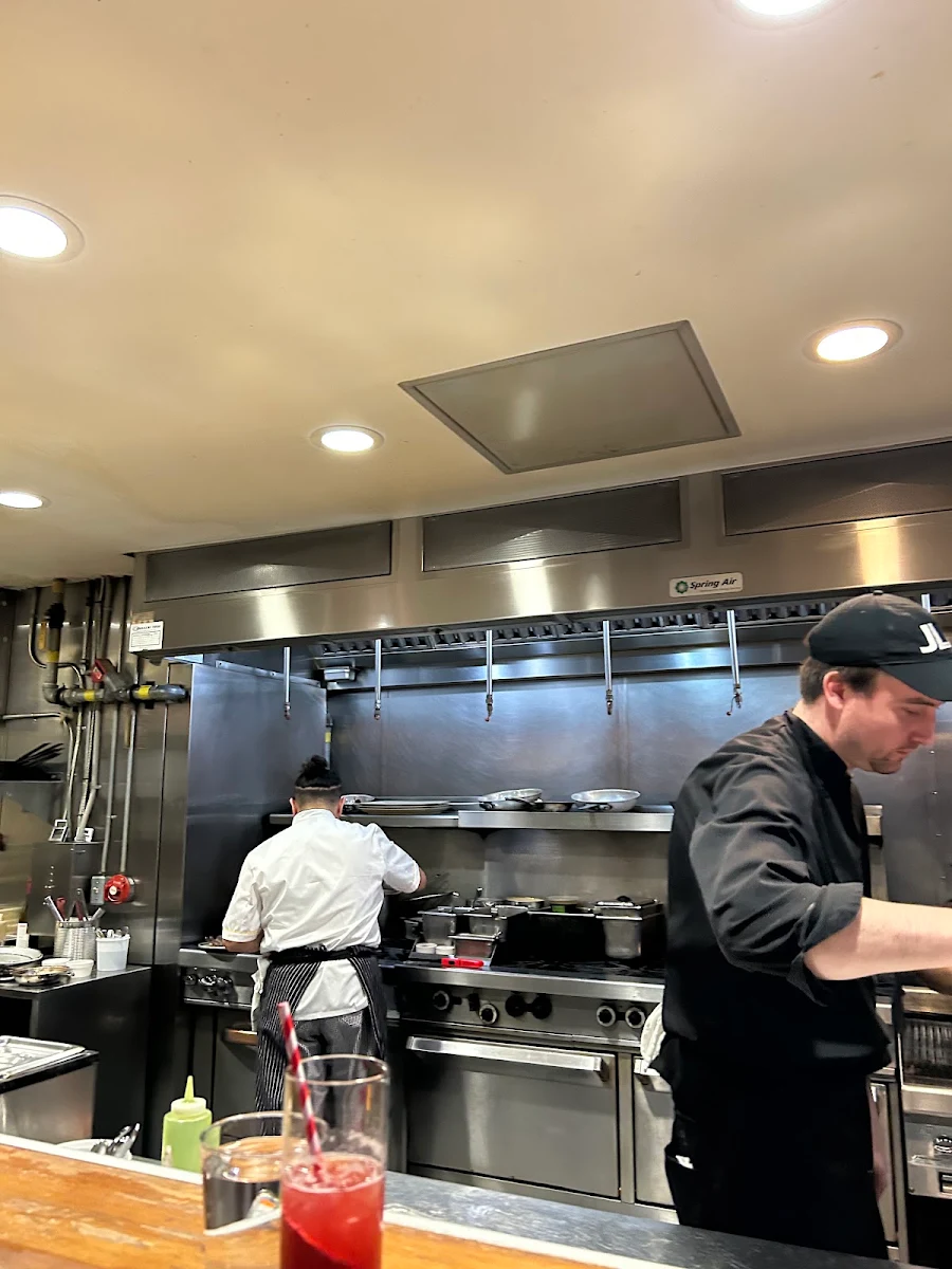Vibe, Janet Lynn's Bistro