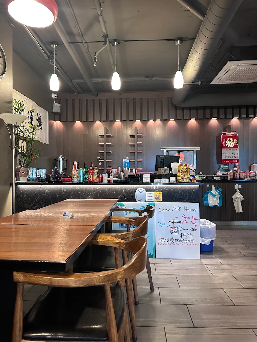 Vibe, The Red Asian Fusion Restaurant 鸿运 (HongYun)