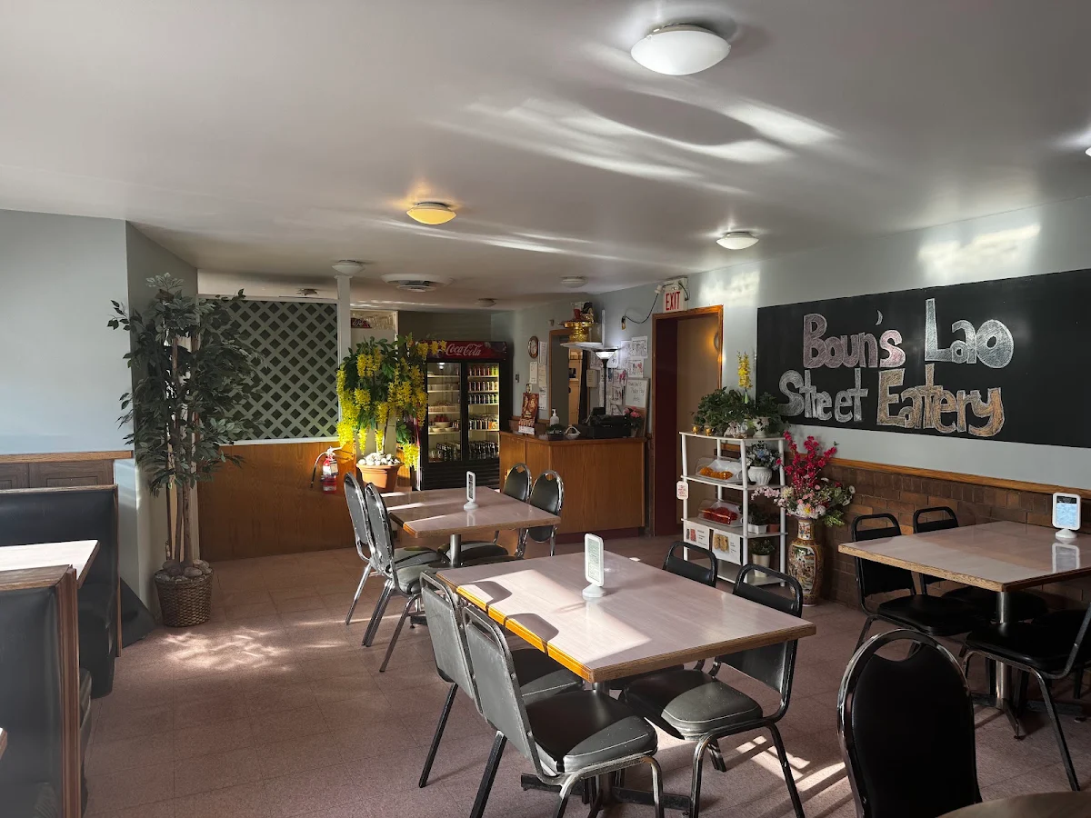 Vibe, Boun's Lao Street Eatery