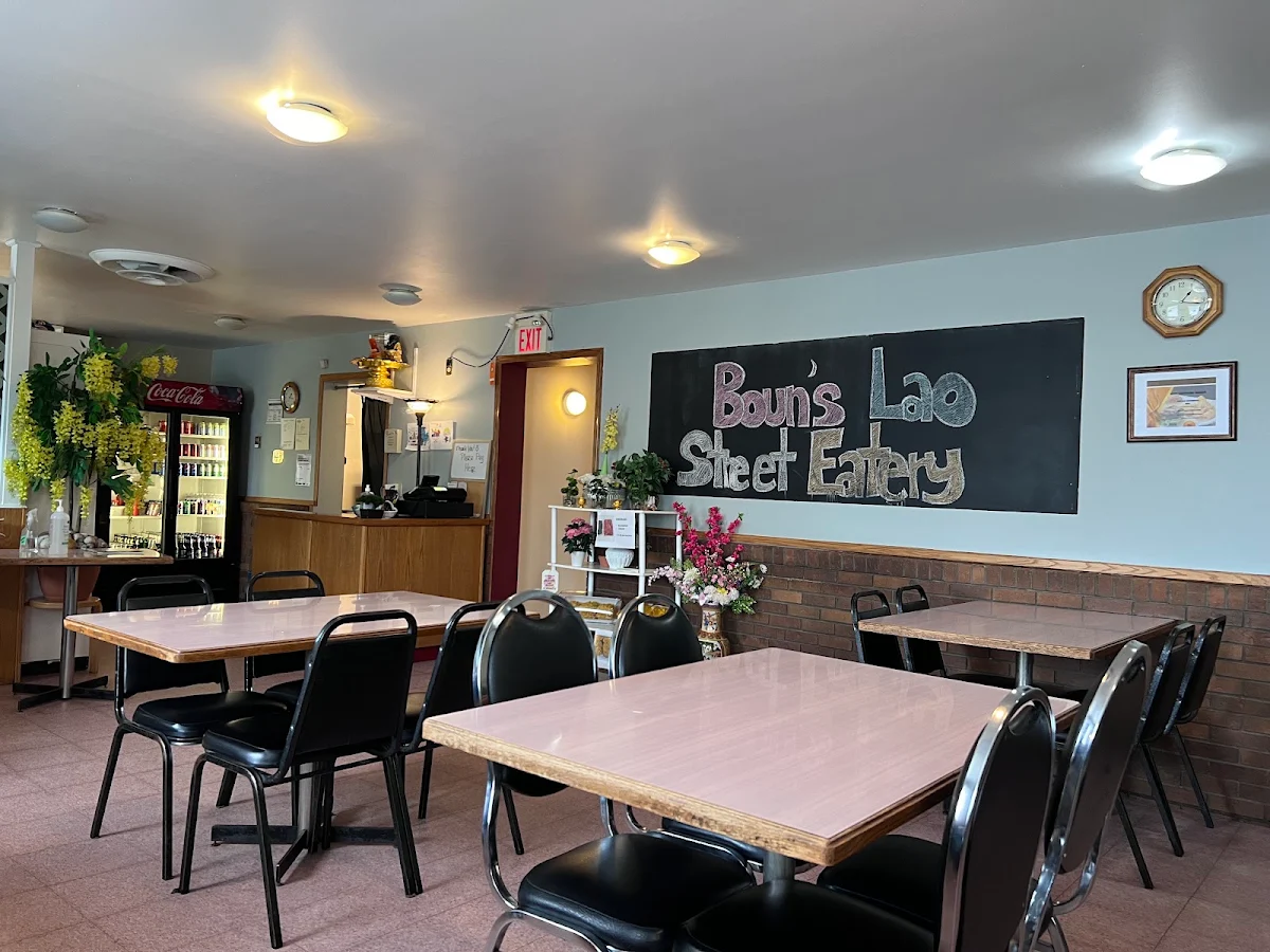 Vibe, Boun's Lao Street Eatery