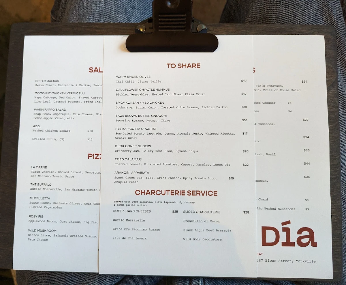 Menu, Día Restaurant and Lounge