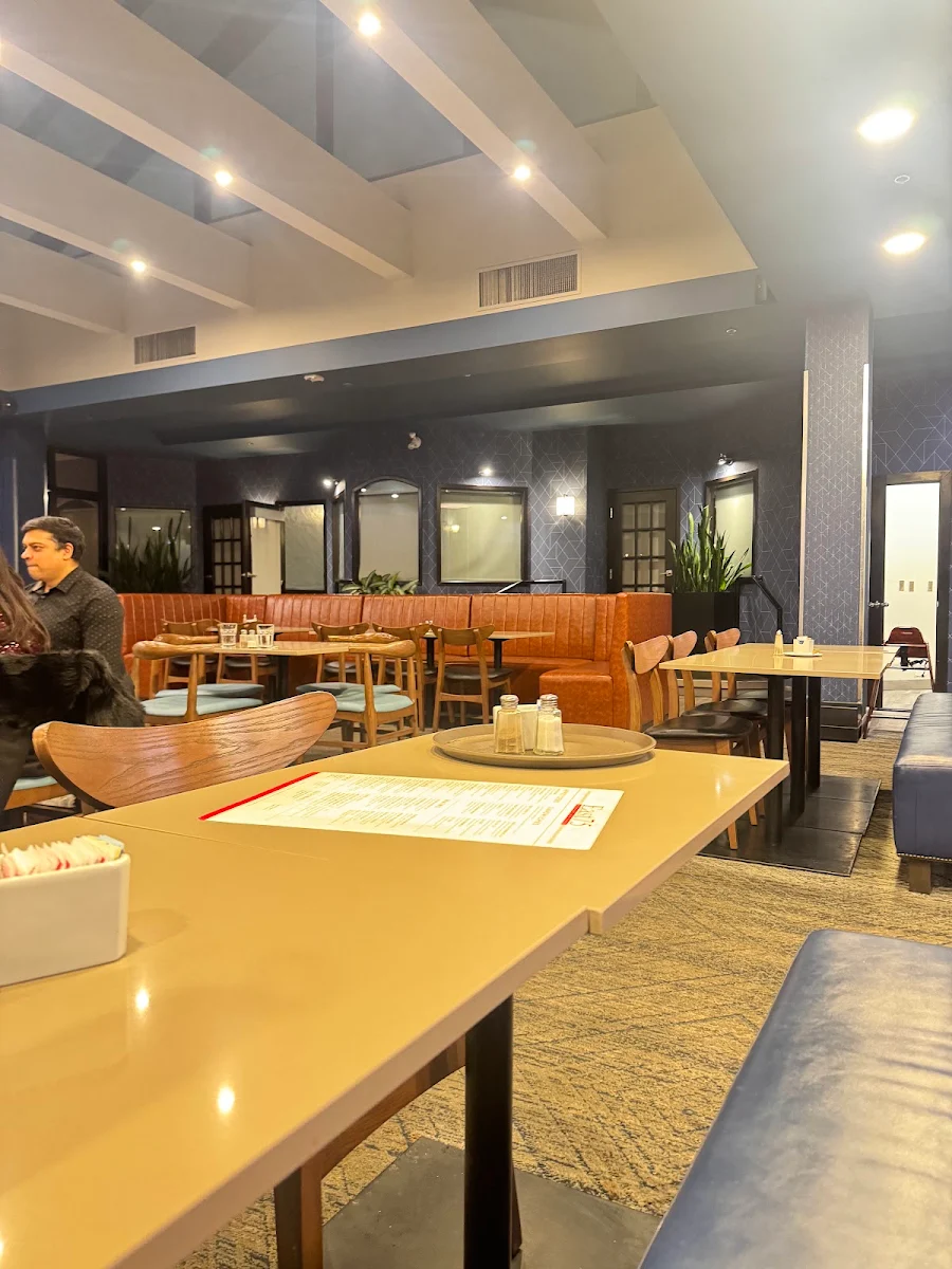 Vibe, East 75 Restaurant and Lounge
