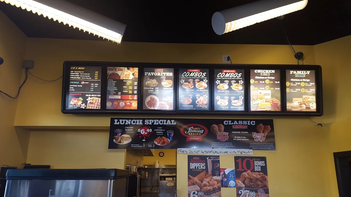 Menu, Lee's Famous Recipe Chicken