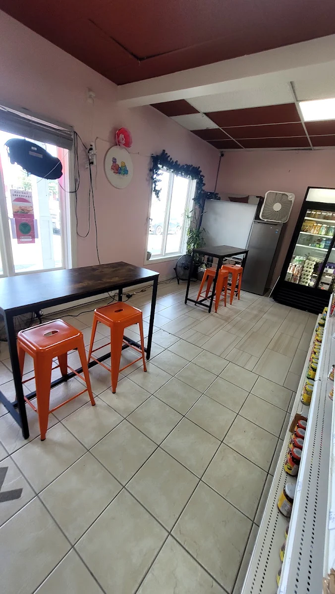 Vibe, Cafe MacQron