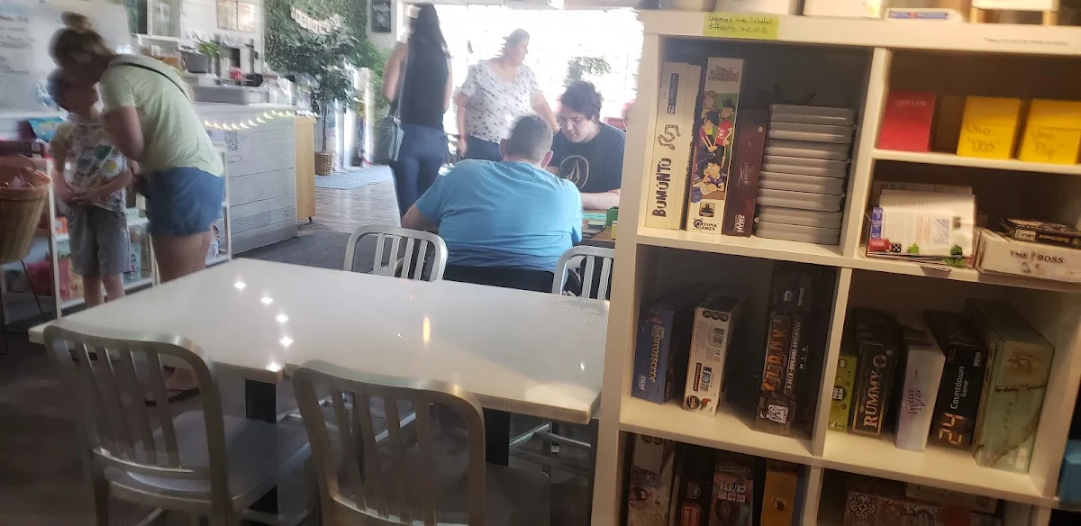 Vibe, Swirl Cafe & Games