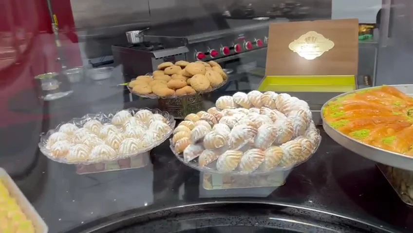 Vibe, Crown Pastries