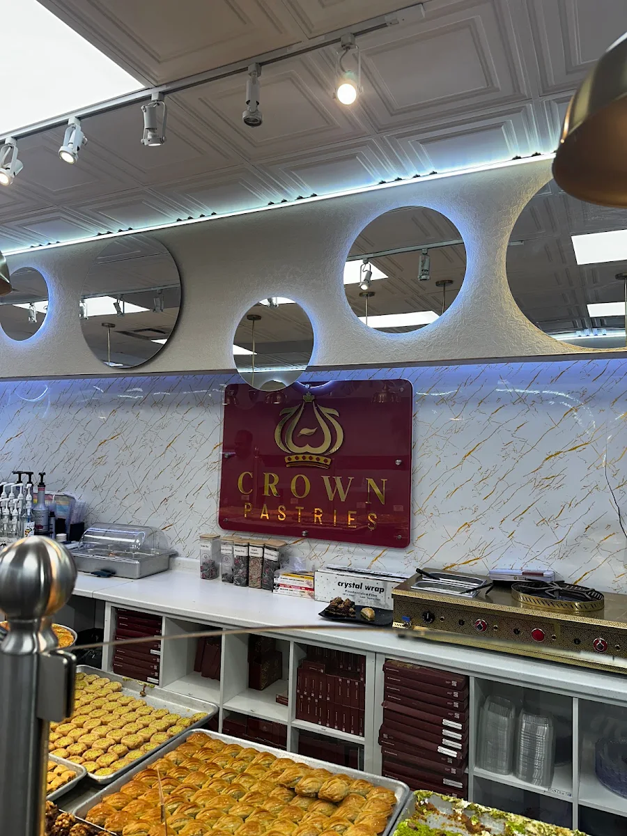 Vibe, Crown Pastries