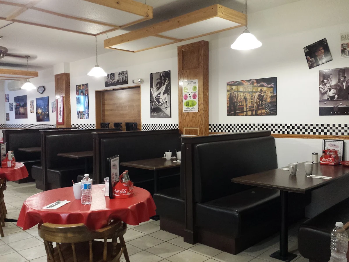 Vibe, East Side Diner