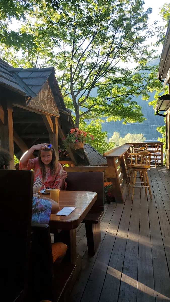Vibe, The Yellow Deli