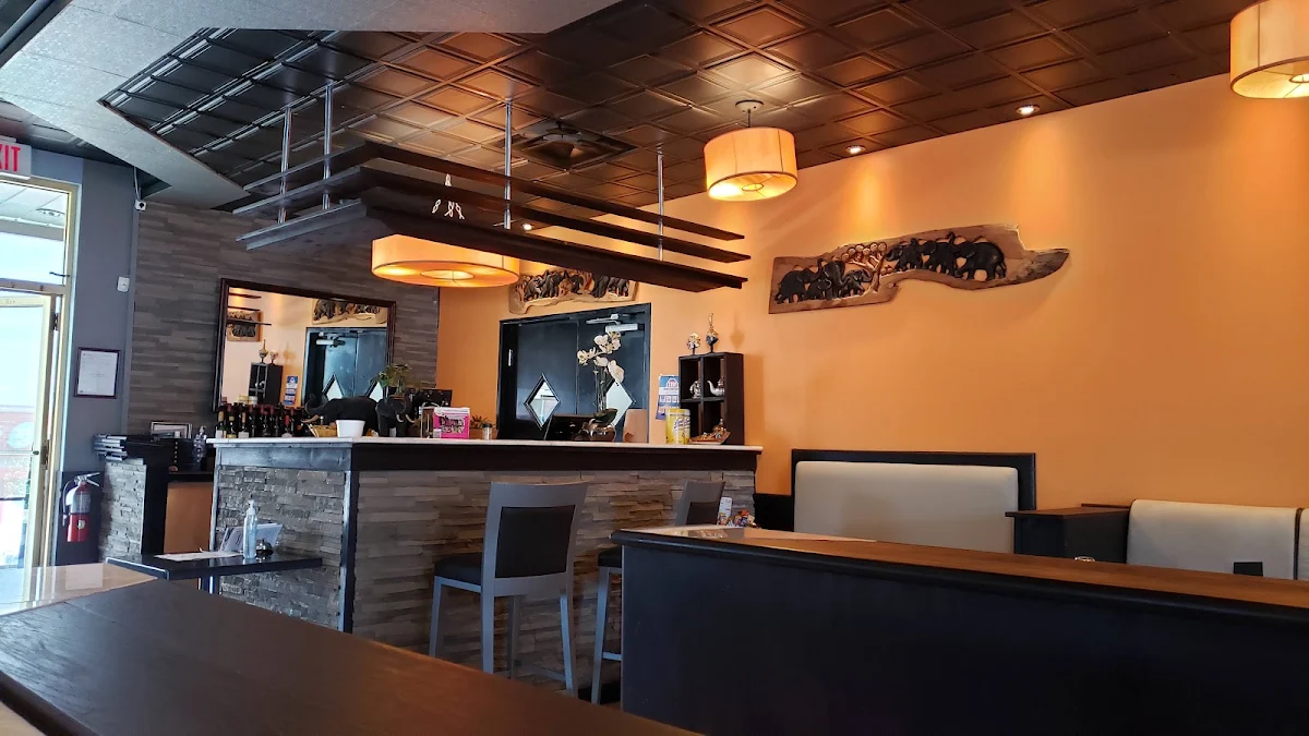 Vibe, Young's Thai Cuisine