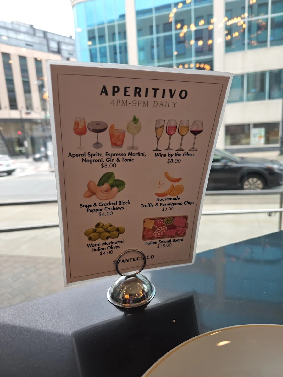 Menu, Pane e Circo