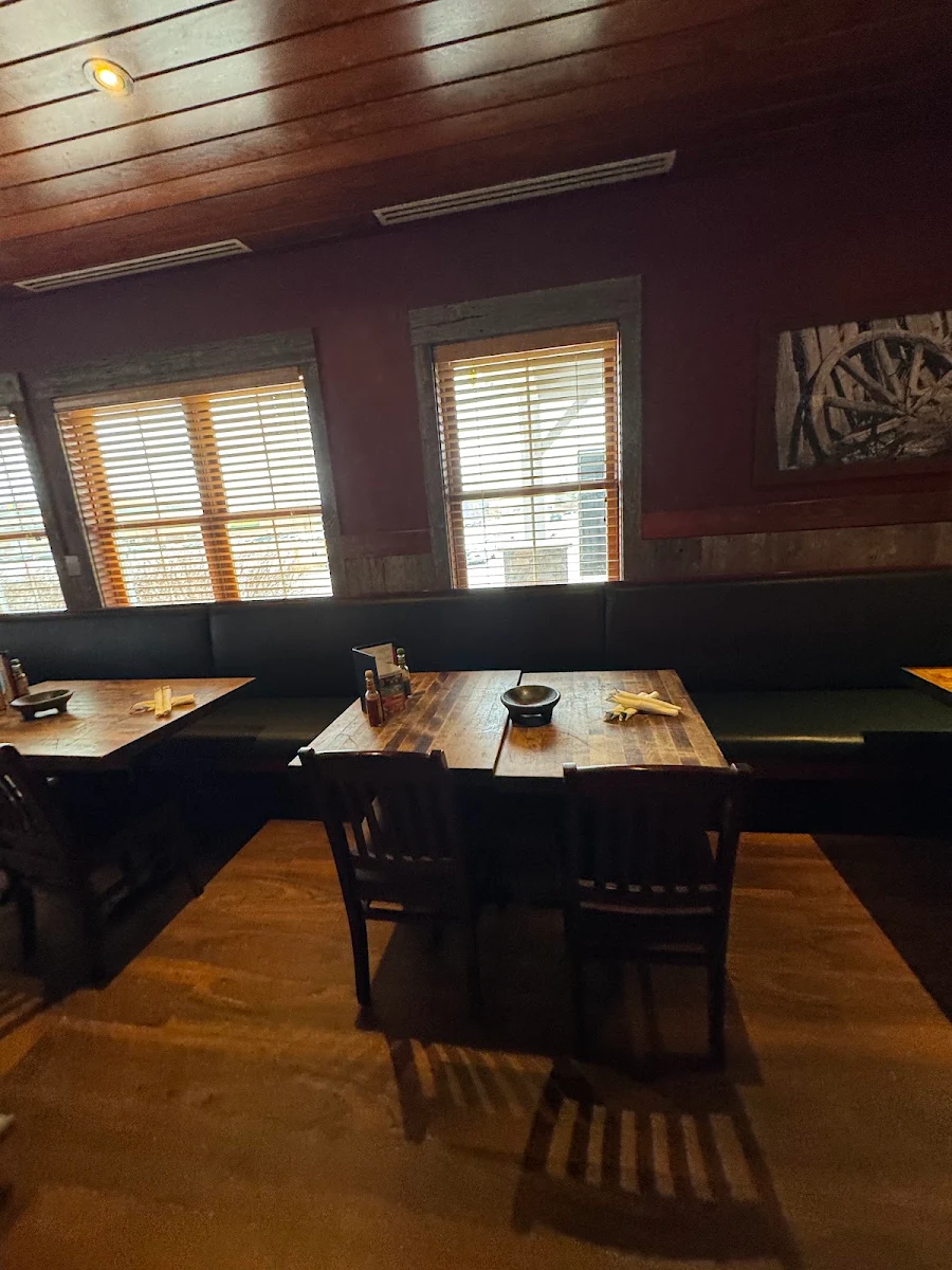 Vibe, Lone Star Texas Grill