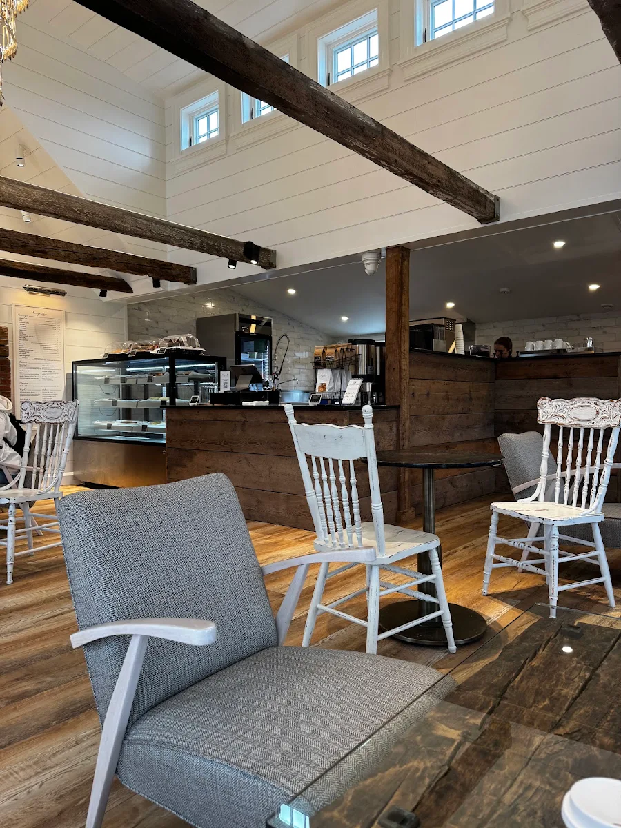 Vibe, Margaret's Café
