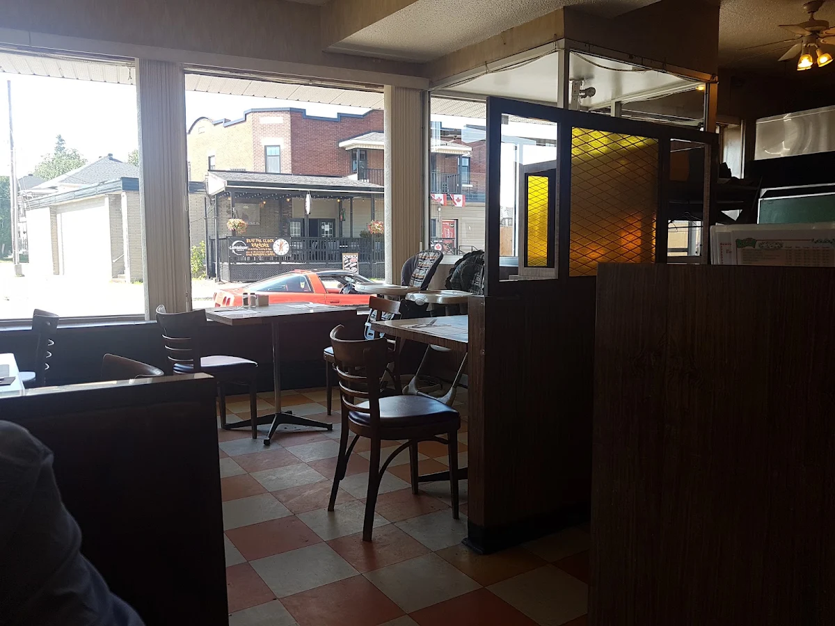Vibe, Riverside Restaurant