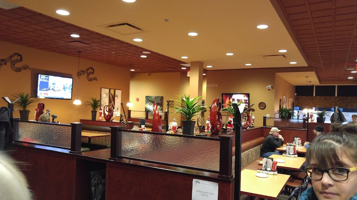 Vibe, Humpty's Big Plate Diner - Sterling Centre